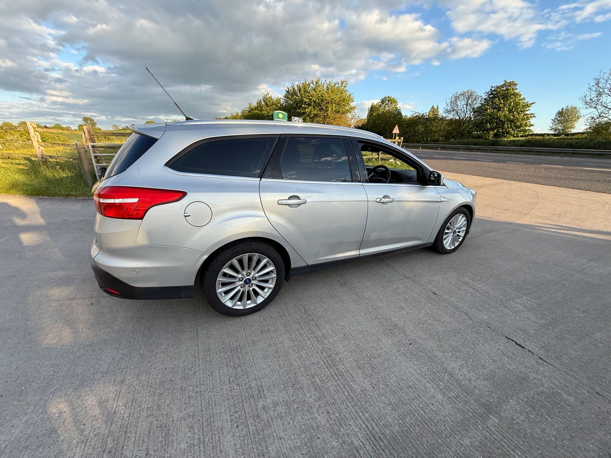 Ford Focus 1.5T EcoBoost Titanium X Euro 6 (s/s) 5dr — photo 98 of 126